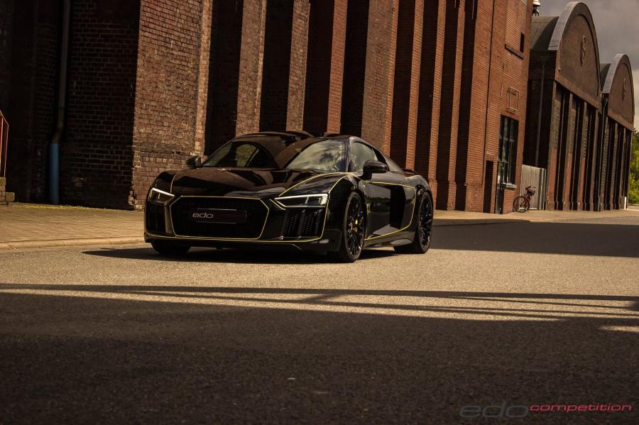  Audi R8 Spyder V10 by Edo Competition 2016 года  (фото 1 из 18)